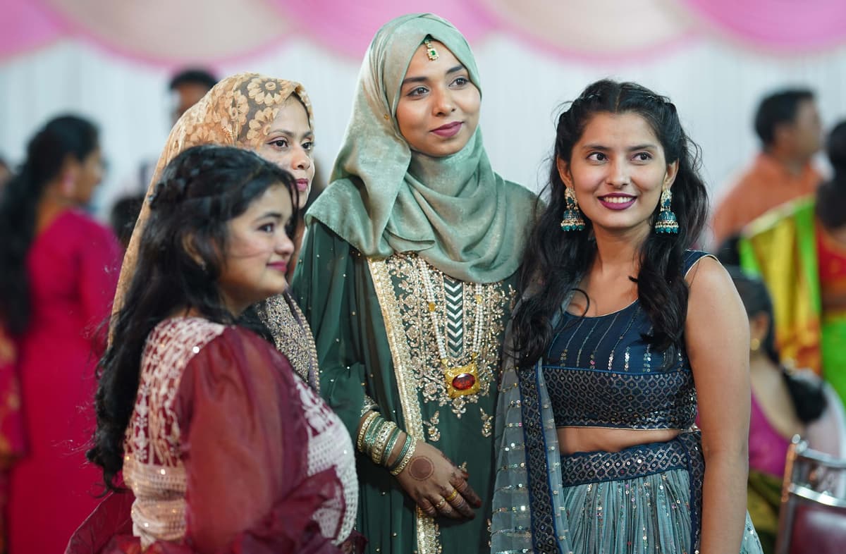 Wedding Photography - Beautiful Bride maids